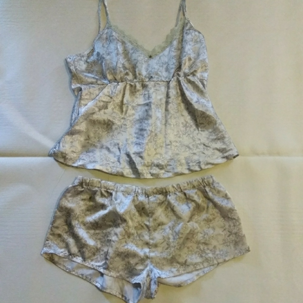 Silk pajamas jet